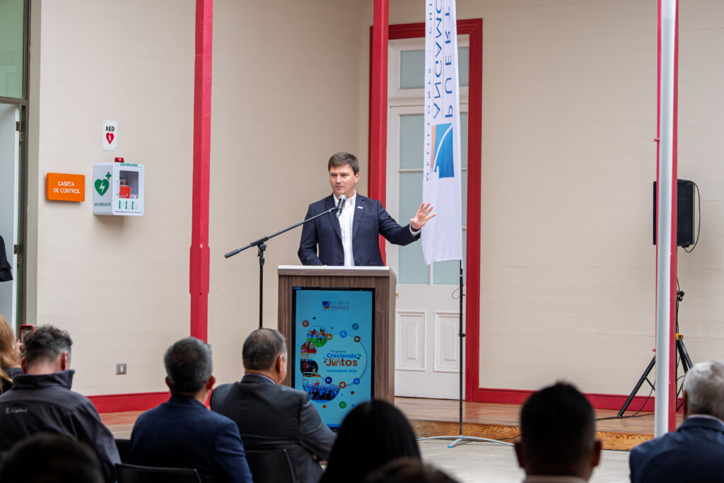 Lanzamiento Creciendo Juntos